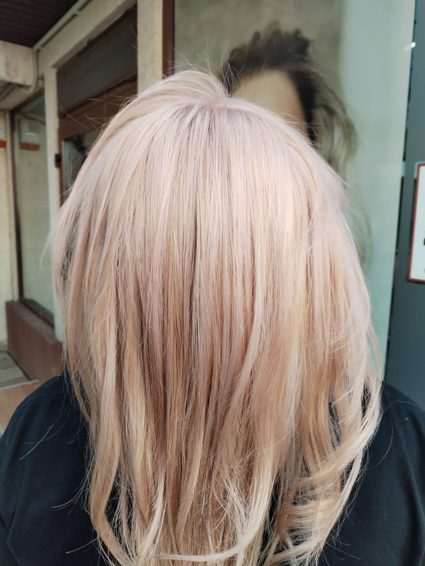 Lucrare Freya — Blond piersică luminos